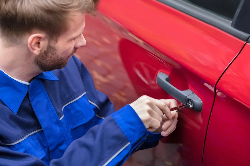 Locksmiths for cars near me min