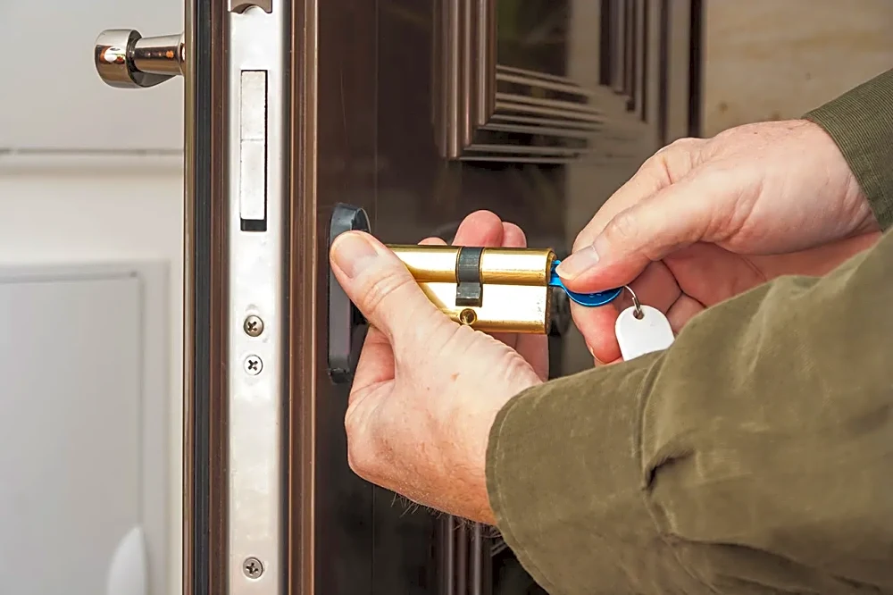 Haustuerschloss wechseln